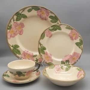Vintage Franciscan Desert Rose Dinnerware Set - Service for 4 - Elegant Dishes